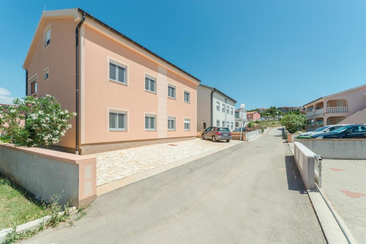 By The Sea - Lozice, - 18567 Vir
